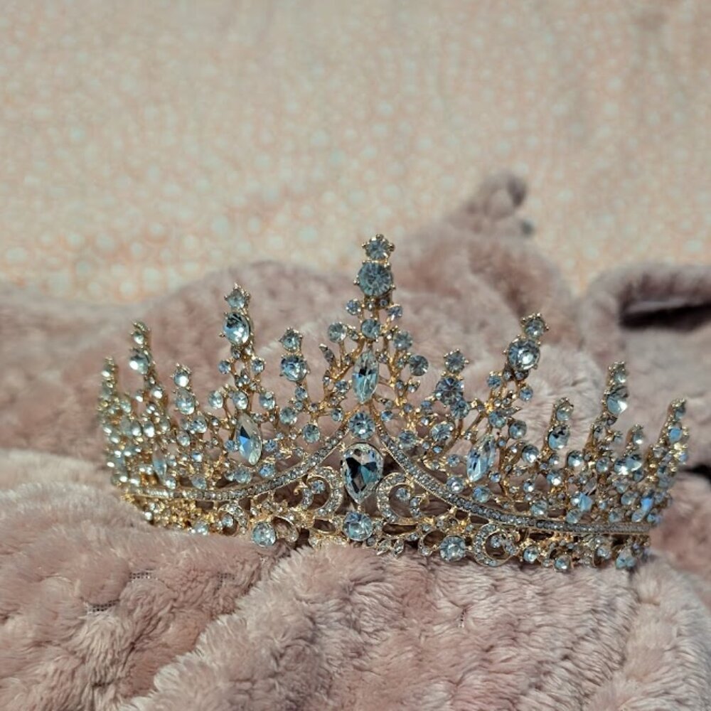 Gold Rhinestone Bridal Tiara Crown – Wedding, Prom, Birthday, Photoshoot ✨